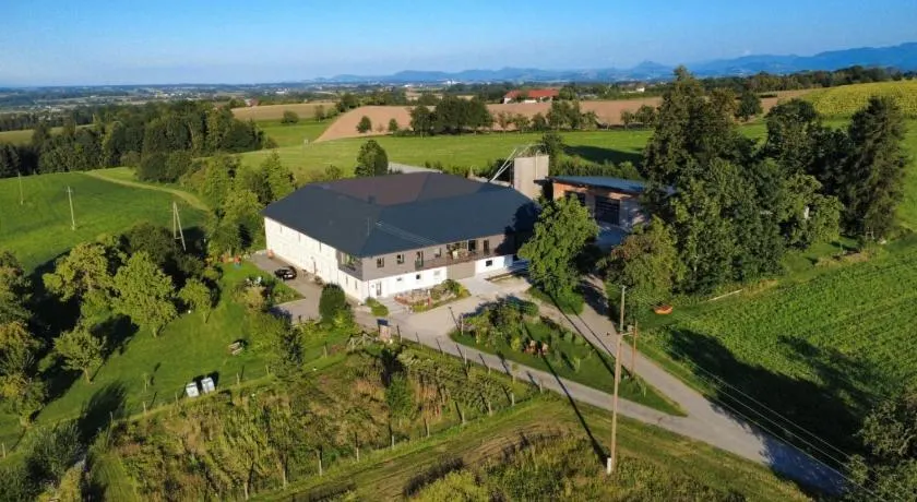 Wildkraut's Kräuter- und Alpakabauernhof - Image 1