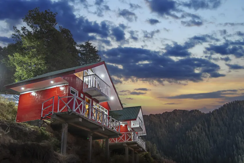 Nesta Narkanda Cottage, Rooms and Guided Treks - Image 1