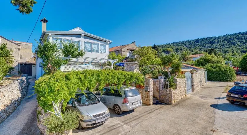 Apartment Neno - Terrace & Parking - Image 1