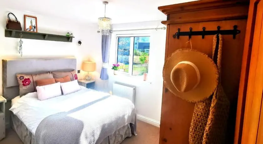 Cozy Cotswold getaway near Burford - Image 1