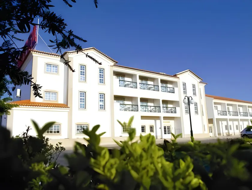 Hotel Estrela Da Idanha - Image 1