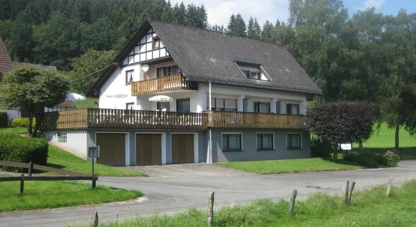 Pension-Gästehaus Waldhof - Image 1