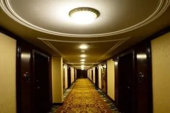 Ningxia Tianhu Jiahua Hotel - Image 1