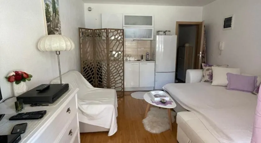Perla Apartment Postira Island of Brač - Image 1