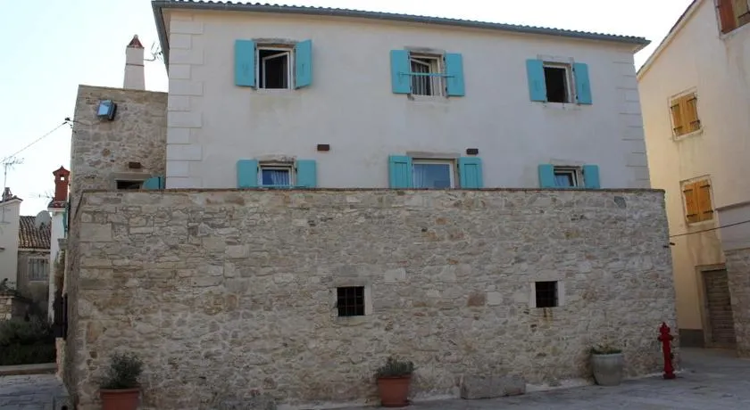 Sansego Suites - Image 1