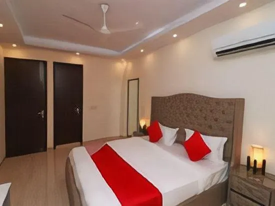 OYO Flagship VILLA BNB - Image 1
