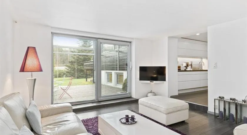 Peak Apartments - Image 1