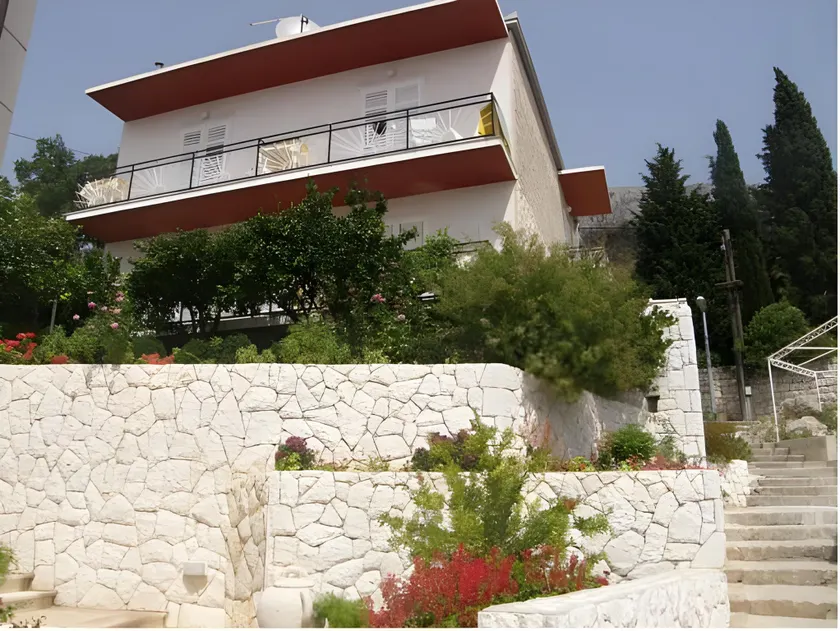 Apartments Lonza - Image 1