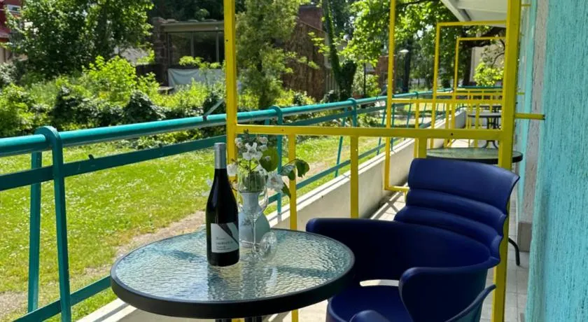 Lelle Beach Club - Image 1