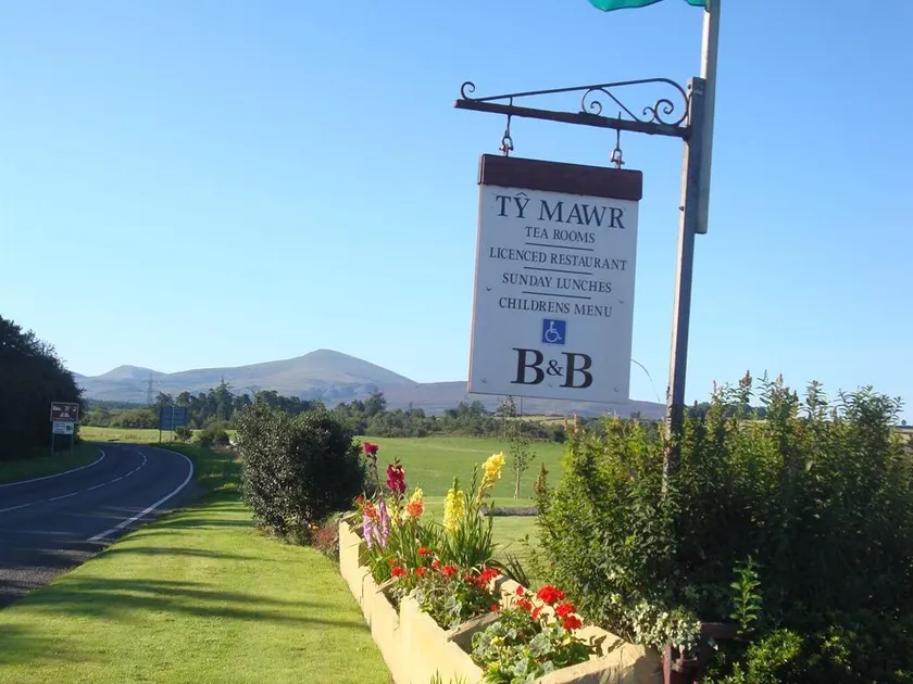 Groeslon Ty Mawr B & B - Image 1