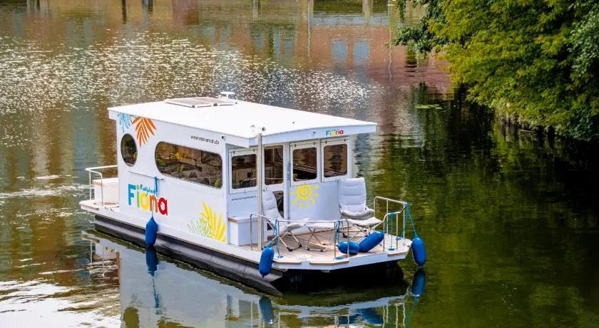 Hausboot FIONA im Yachthafen Berlin-Schmöckwitz auf der Spree und dem Müggelsee von Anfang April bis Ende Oktober - Image 1
