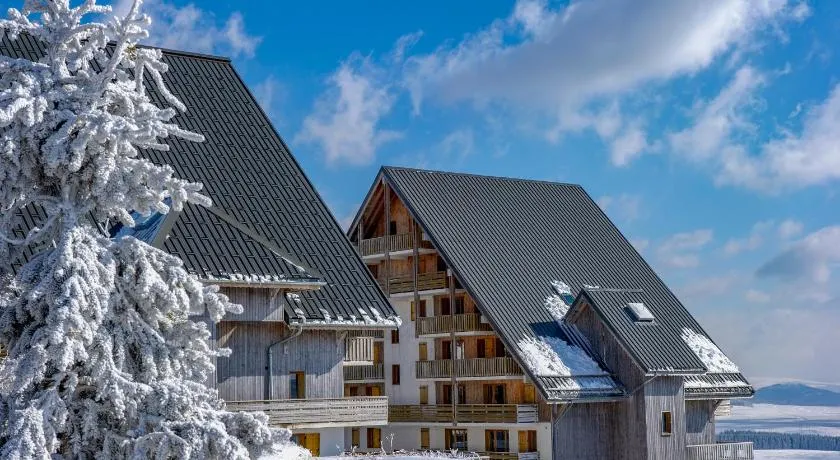 Résidence Goélia Les Chalets de Super-Besse - Image 1