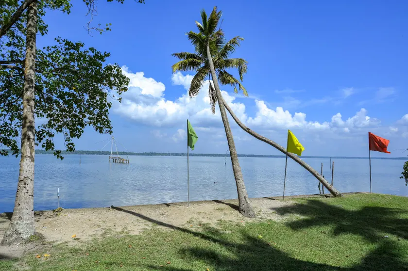 Sambrani Aqua Resort - Image 1