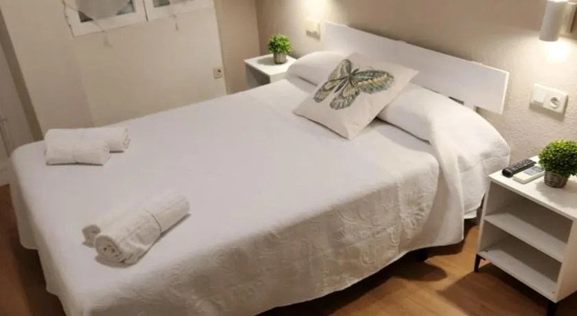 Hostal CASA FRAN - Image 1