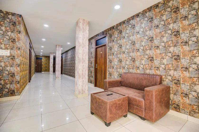 Hotel O AS1 - Image 1