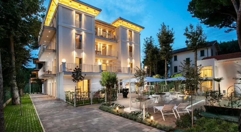Elegance Riccione - Image 1
