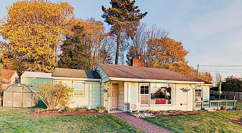 Sunsets over Sound | Water-View Getaway on Half-Acre | Walk to Dining - Image 1