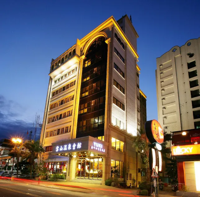 Resort One Hotel - Image 1