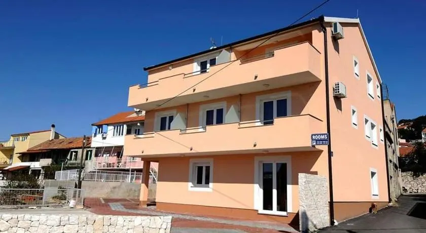 Apartments & Rooms Krecak Sibenik - Image 1