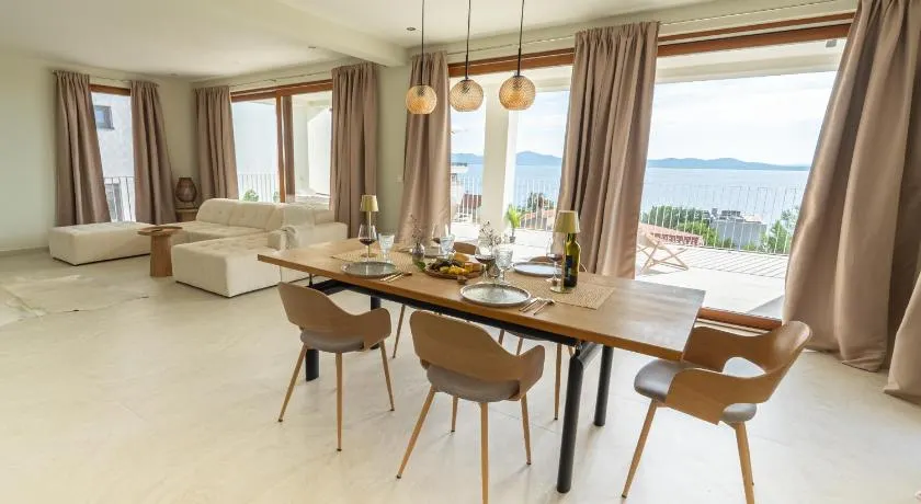 Kožino Bay Lodge - Image 1
