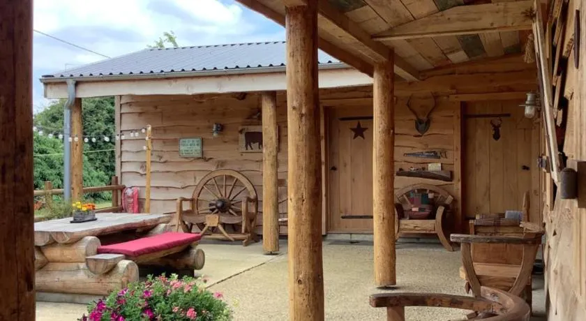Oak ridge cabin - Image 1
