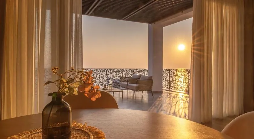 Glow Boutique Hotel & Suites - Image 1