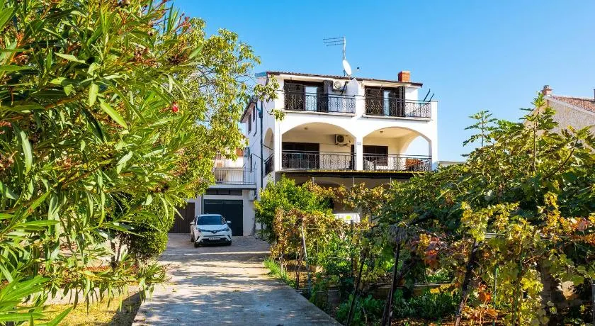 Apartments Brodarica Beach With Balcony Seaview - Image 1