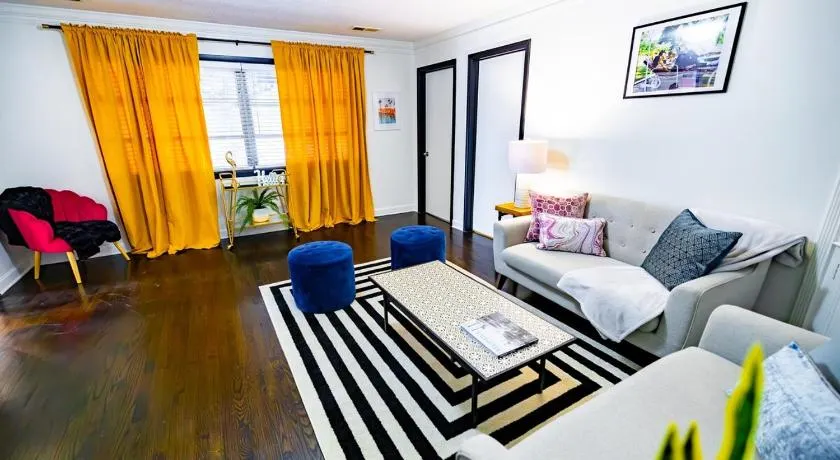 Cozy Studio near Graceland and Kitchenette with Free parking - Image 1