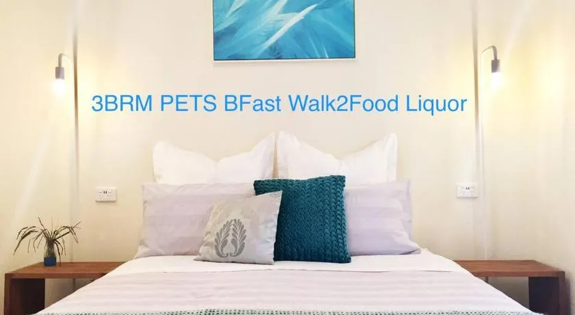 OAK'S Pets Walk2Pizza, Coffee Liquor - Tassie Ferry Short Drive - Image 1
