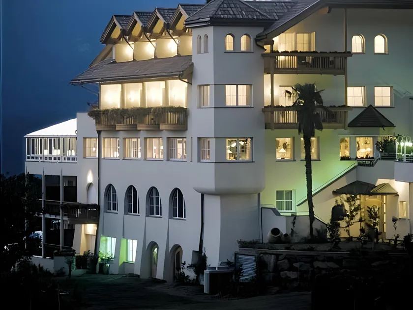 Hotel Tenz - Image 1