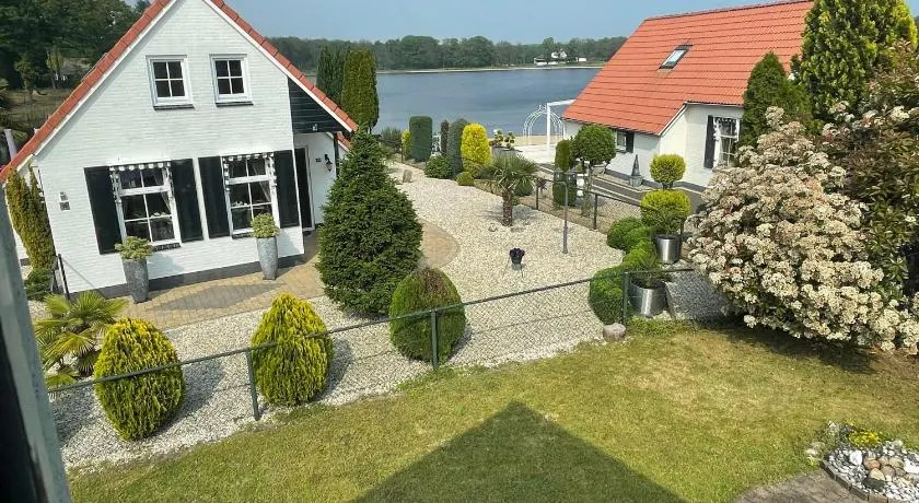 Freistehendes Ferienhaus am See Nähe Roermond - Image 1
