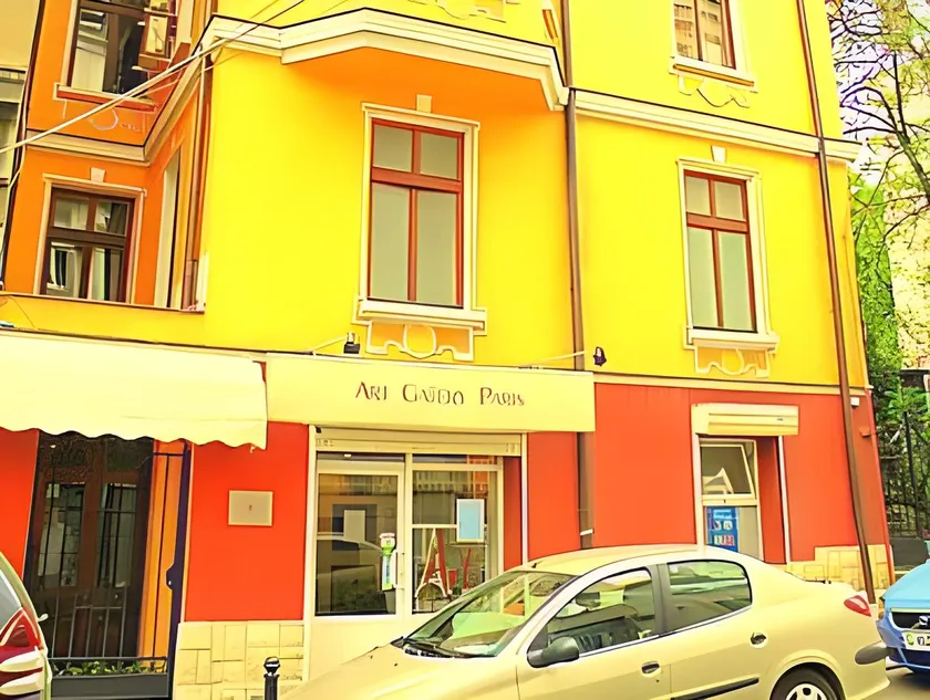 L'Opera Guest House - Image 1