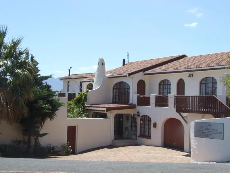 Gordons Bay Guest House - Image 1