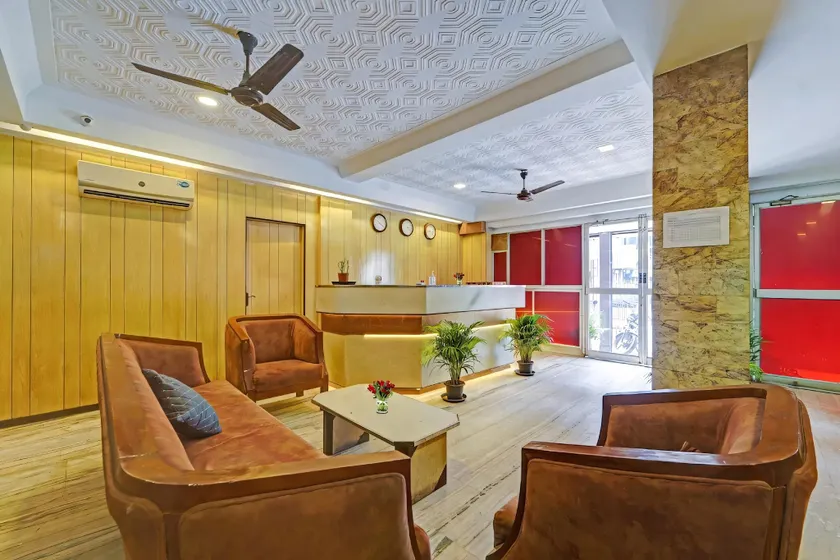 HOTEL HIMALAYA MOUNT ROAD Near MARINA BEACH & CHEPAUK - Image 1
