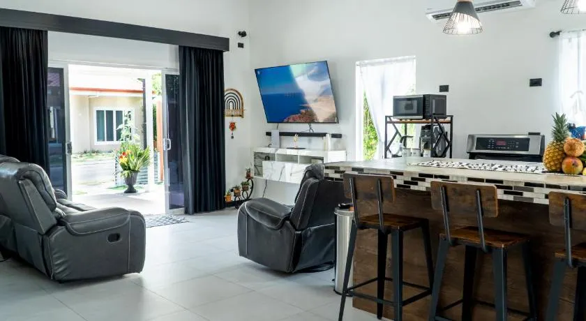 JJ Lux Residential - Image 1