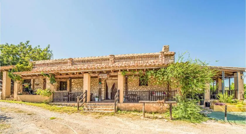 5 Bedroom Cozy Home In Les Coves De Vinromá - Image 1