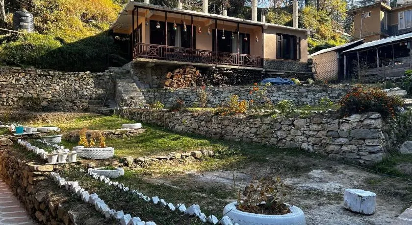 PineNest Cottages & Cafe - Image 1