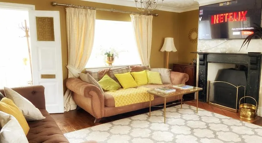 Charming Countryside Retreat Fast Wifi - Image 1