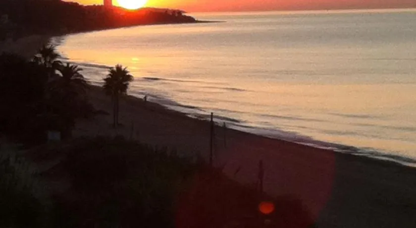 Apartamento Marbella Playa - Image 1