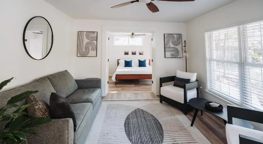 Sanctuary at the Springs - King Beds , Families - Image 1