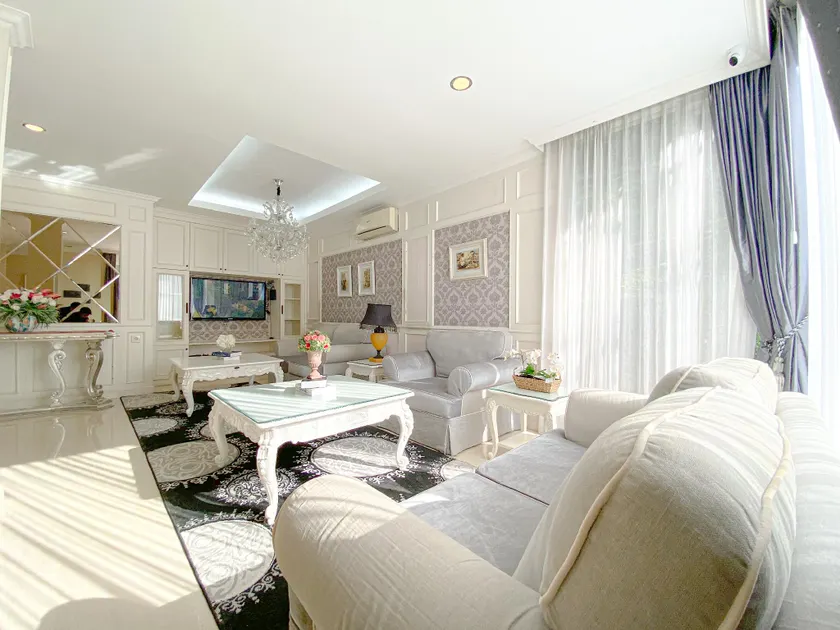 Kirei Villa - Villa Mewah Dago - Image 1