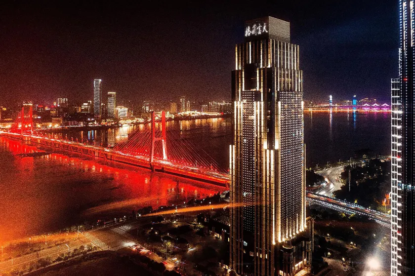 Grand Skylight International Hotel Nanchang - Image 1