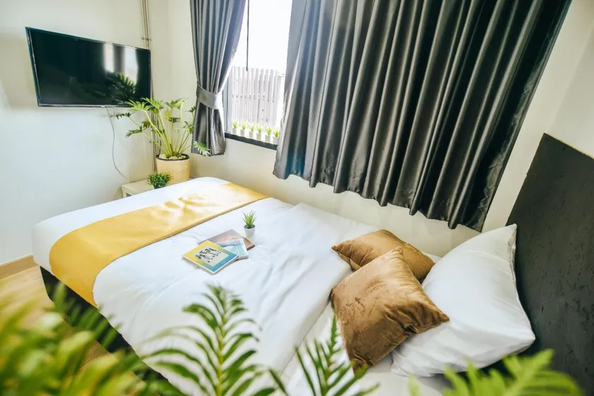 To Sleep Poshtel - Image 1