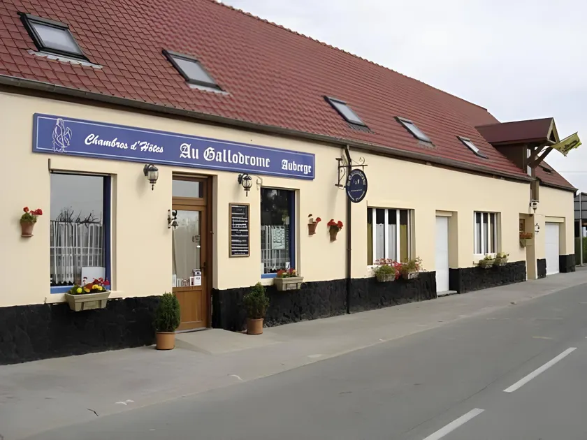 Au Gallodrome Chambres et Table d'hôtes en Estaminet privé sur Drincham - Image 1