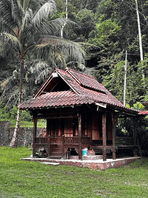 Teratak Mahsuri | Nature Escape with Natural Pool - Image 1