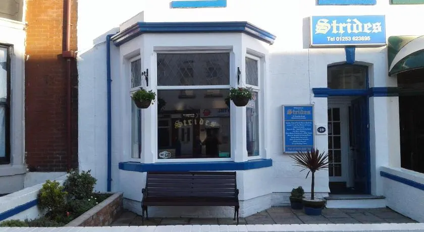 Strides Hotel - Image 1