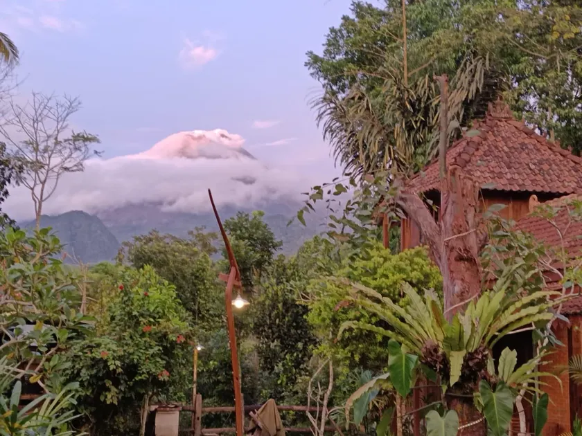 MAKCIK Heritage Villa & Cafe - Image 1
