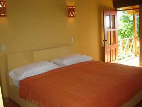 Esencia Hotel and Villas - Image 1