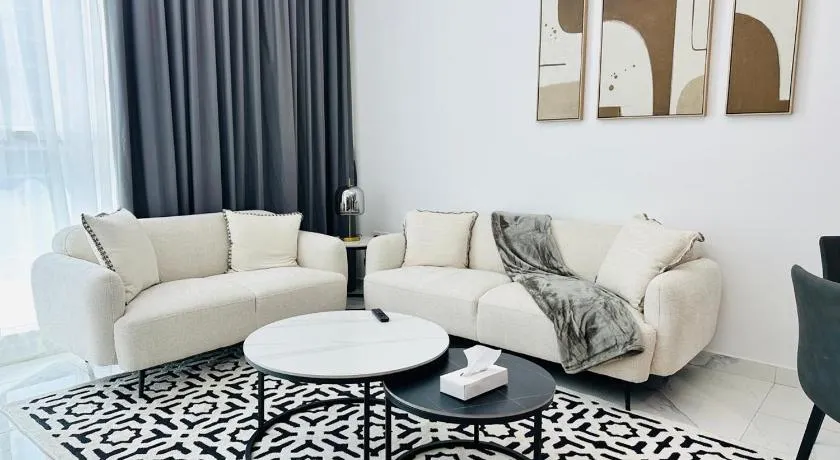 Modern 1 BR - Near Metro Stationa and Downtown - Image 1