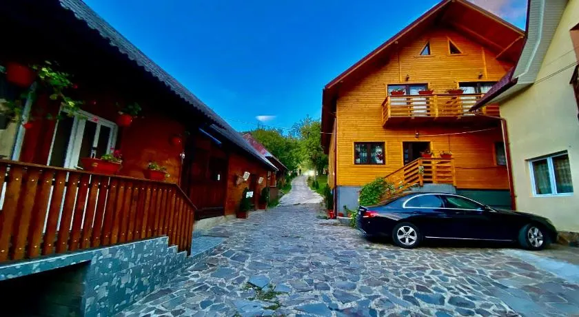 Casa Leca - Image 1